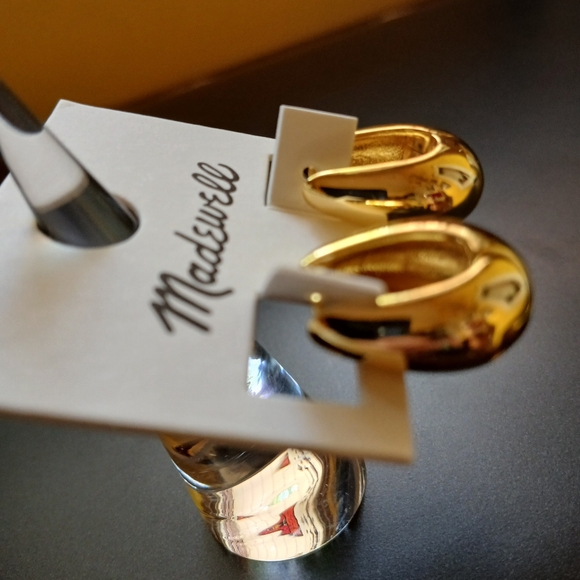 ✨️Madewell Puffy Teardrop Hoops✨️ - Picture 5 of 7